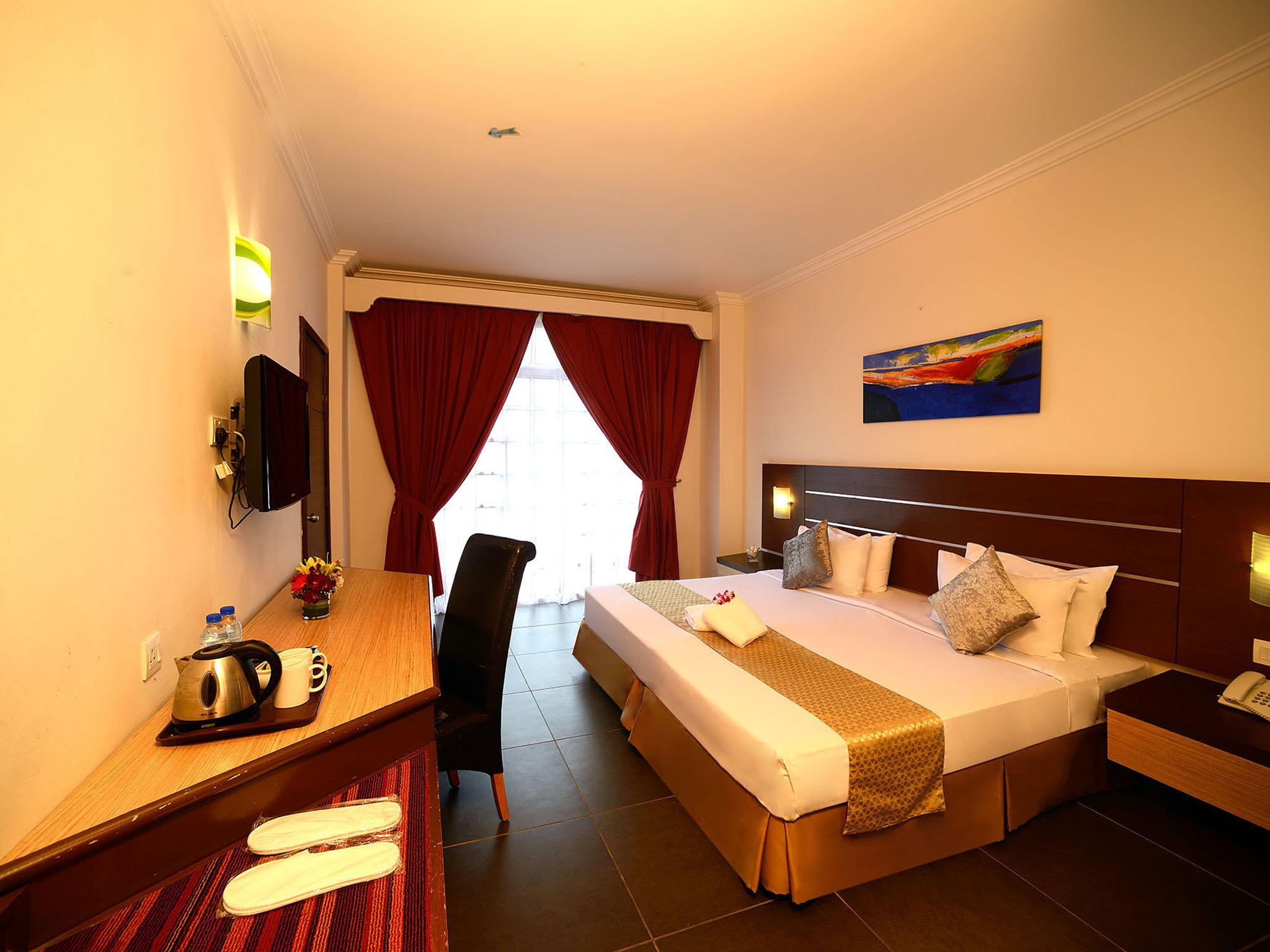 Bella Vista Express Hotel Pantai Cenang  Ngoại thất bức ảnh