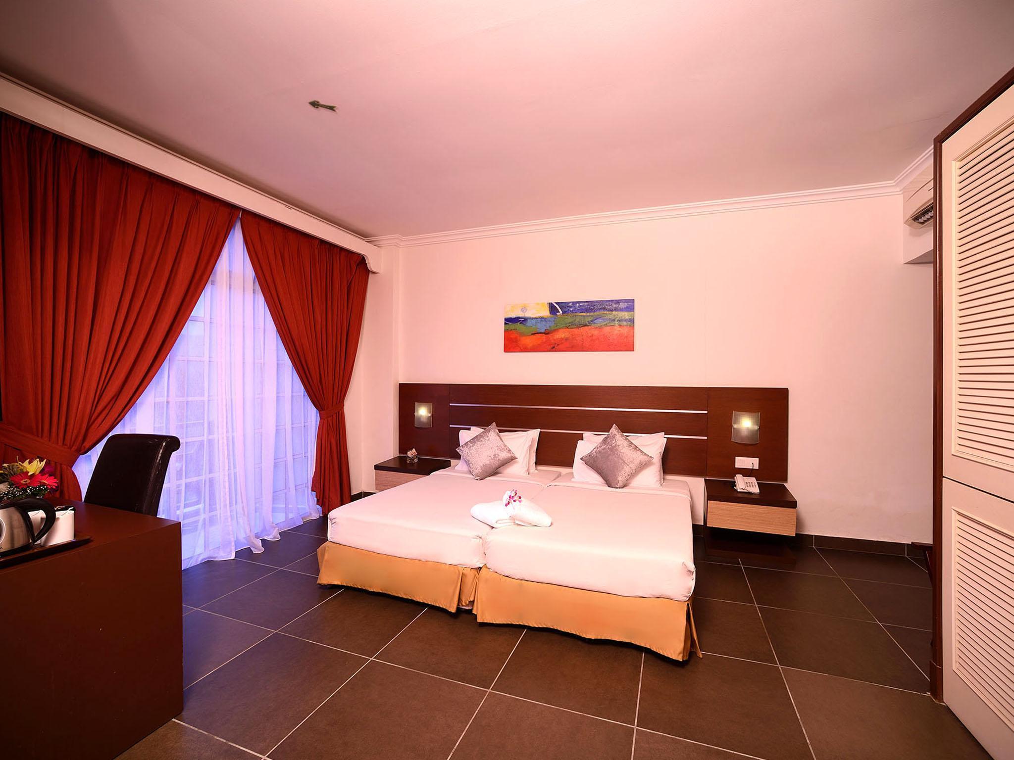 Bella Vista Express Hotel Pantai Cenang  Ngoại thất bức ảnh