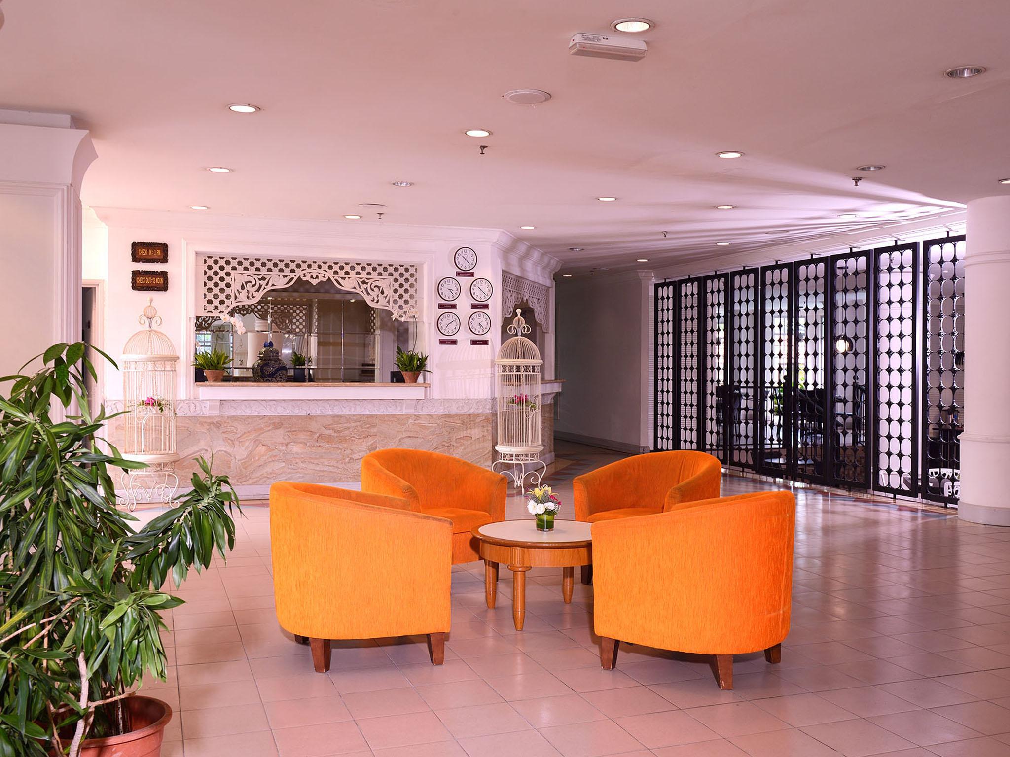 Bella Vista Express Hotel Pantai Cenang  Ngoại thất bức ảnh