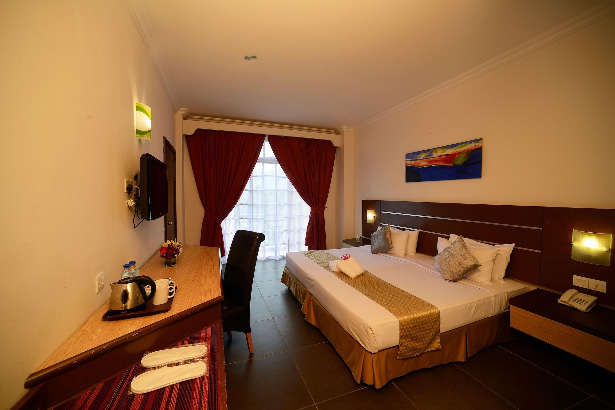 Bella Vista Express Hotel Pantai Cenang  Ngoại thất bức ảnh