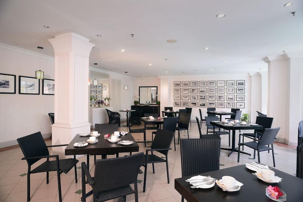 Bella Vista Express Hotel Pantai Cenang  Ngoại thất bức ảnh