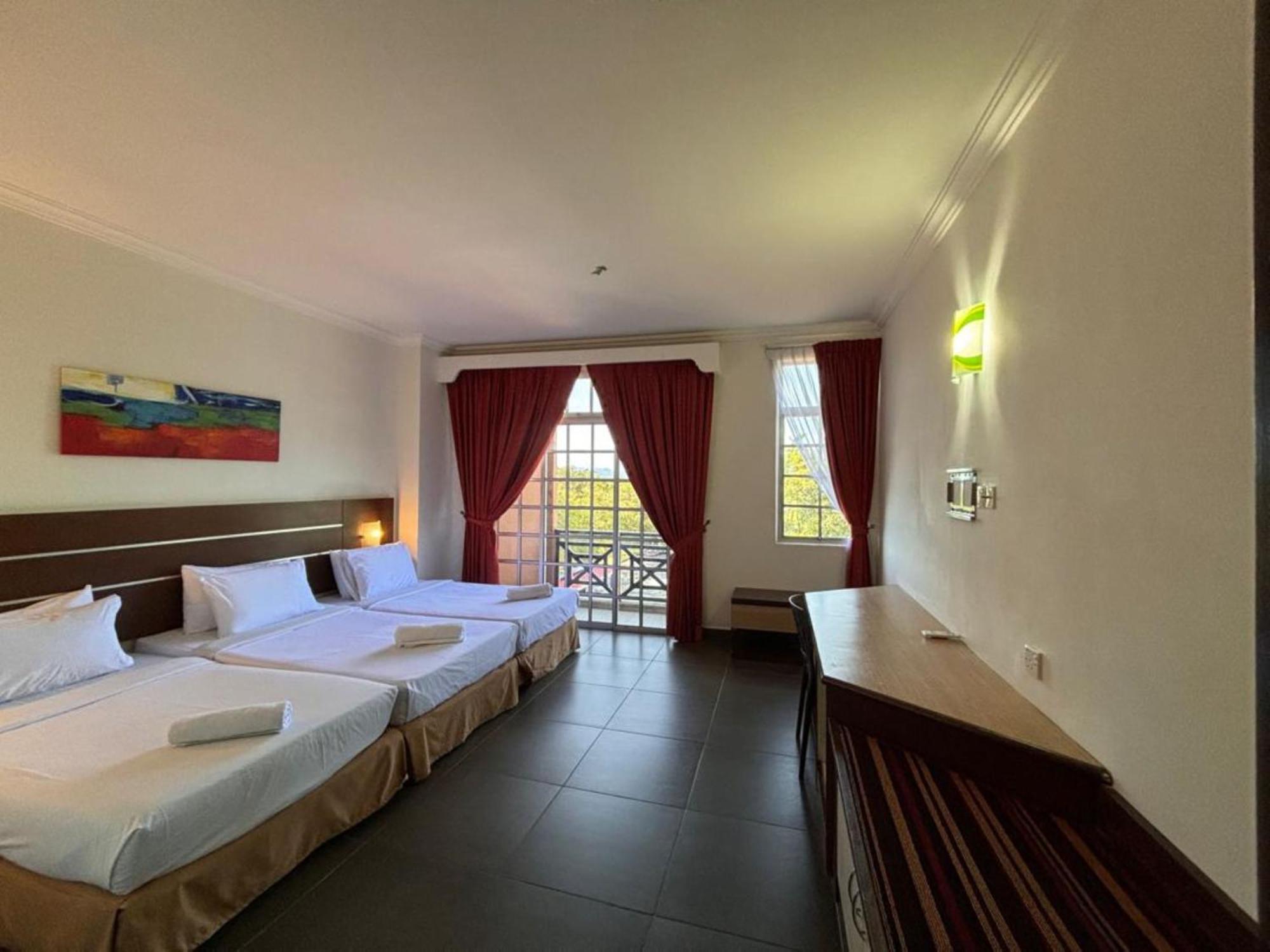Bella Vista Express Hotel Pantai Cenang  Ngoại thất bức ảnh