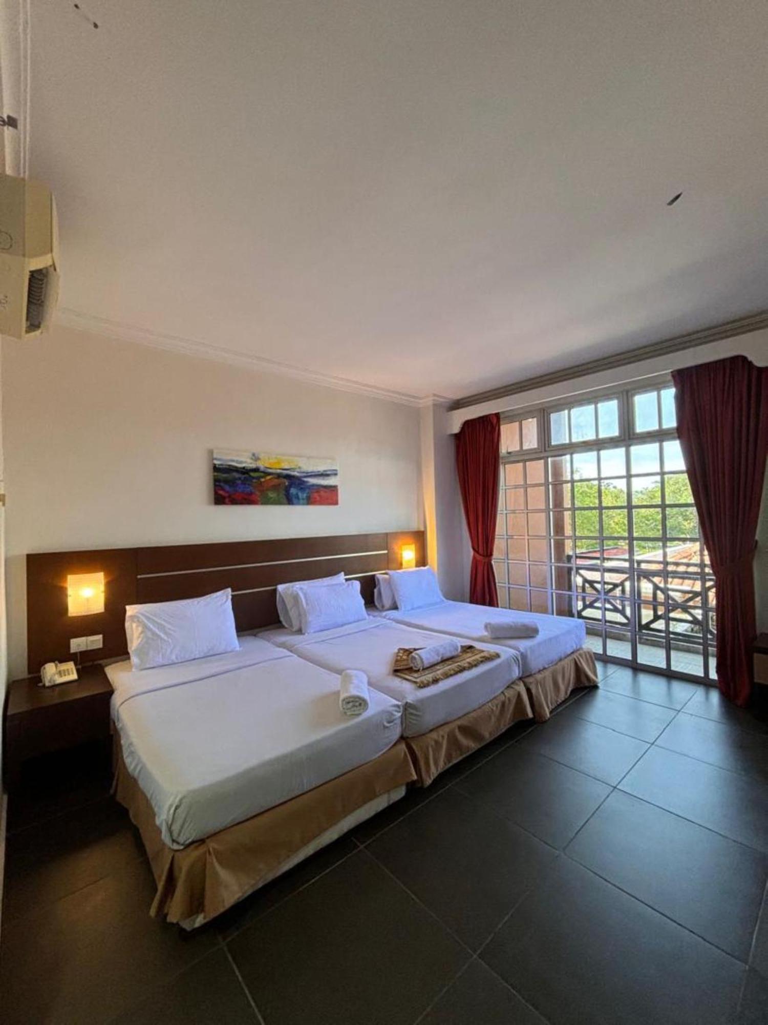 Bella Vista Express Hotel Pantai Cenang  Ngoại thất bức ảnh