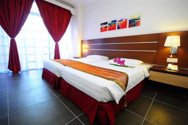 Bella Vista Express Hotel Pantai Cenang  Ngoại thất bức ảnh