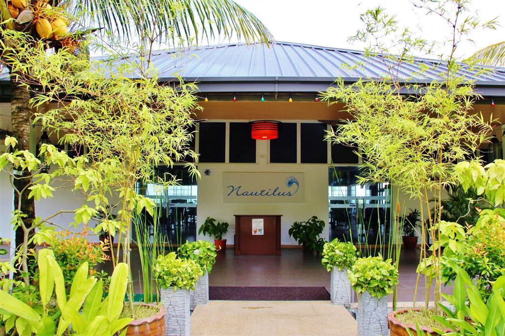 Bella Vista Express Hotel Pantai Cenang  Ngoại thất bức ảnh