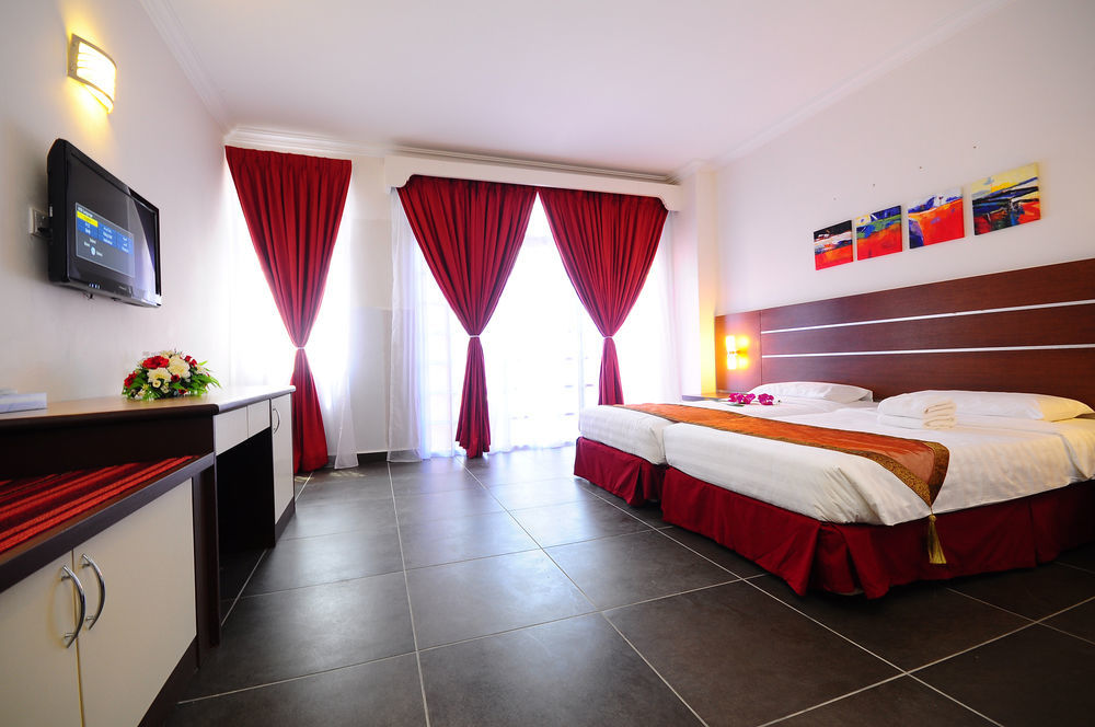 Bella Vista Express Hotel Pantai Cenang  Ngoại thất bức ảnh