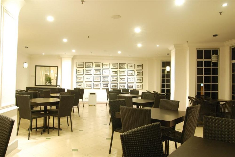 Bella Vista Express Hotel Pantai Cenang  Ngoại thất bức ảnh
